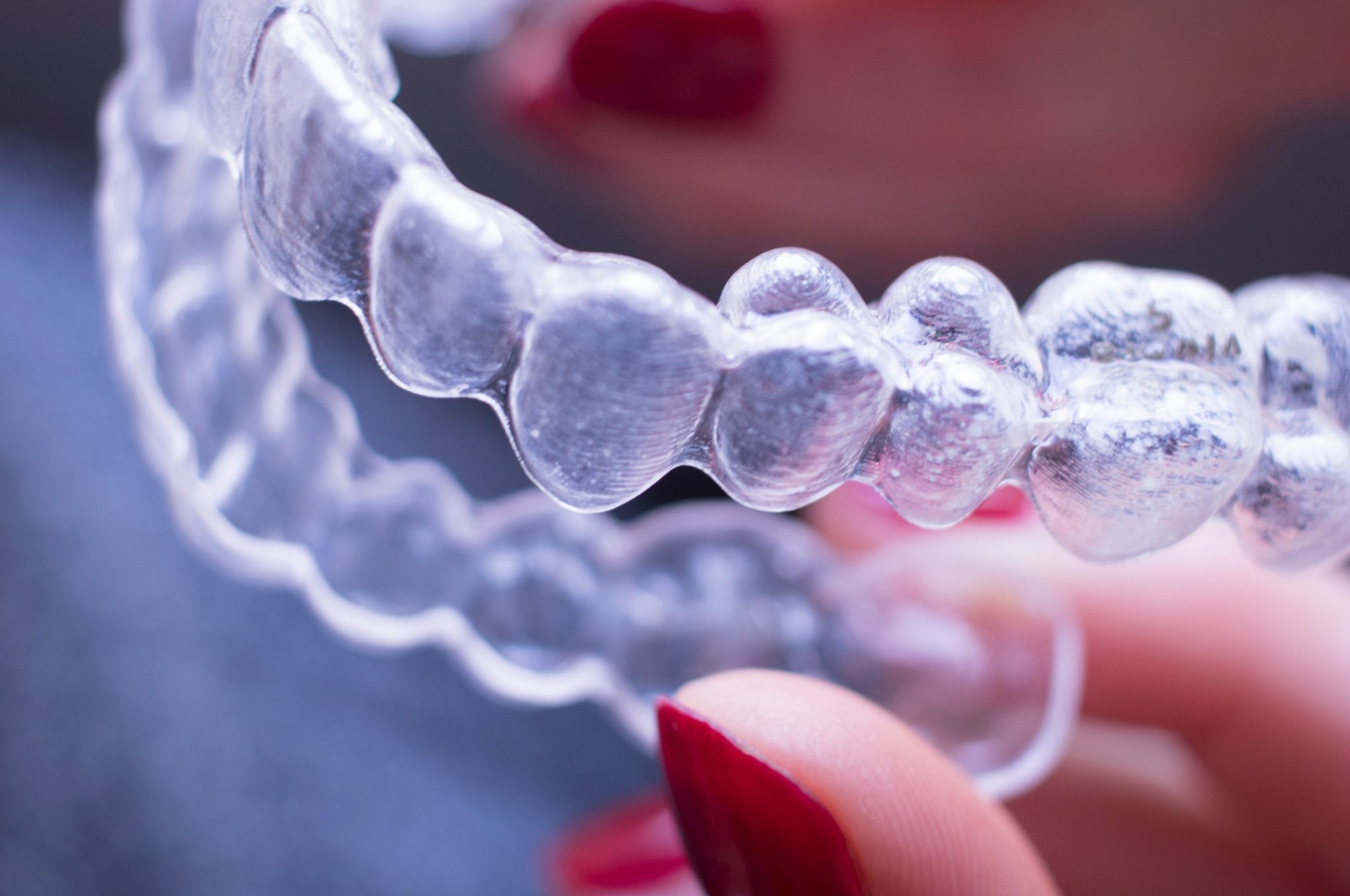 Элайнеры это. Элайнеры Инвизилайн. Элайнеры Invisalign. Flexi элайнеры. Каппы элайнеры.